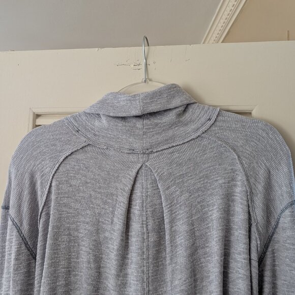 Free People We the Free Long Sleeve Turtleneck Top Split Back Gray Small /Med - Picture 8 of 9